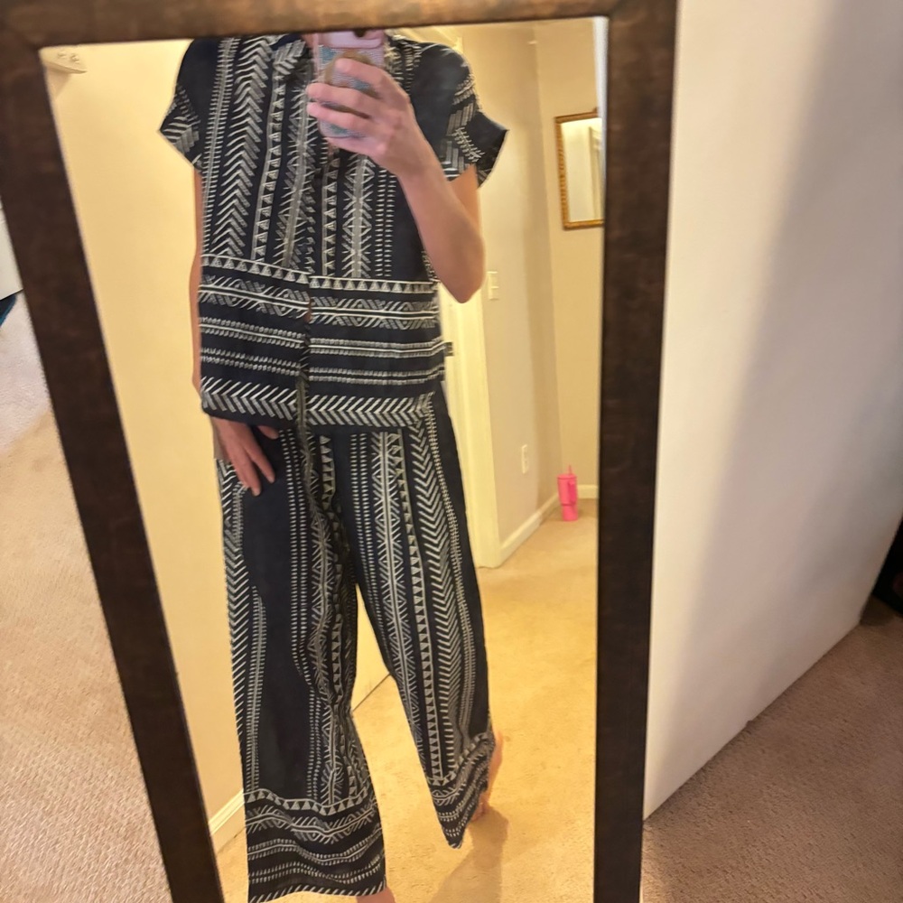 2 piece set perfect for the beach size medium - Picture 2 of 4